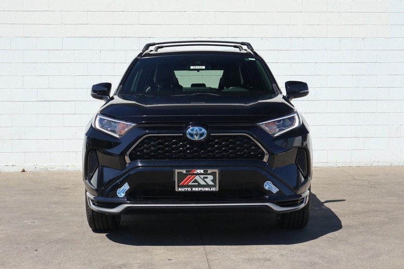 2021 Toyota RAV4 Prime XLE Premium photo 2