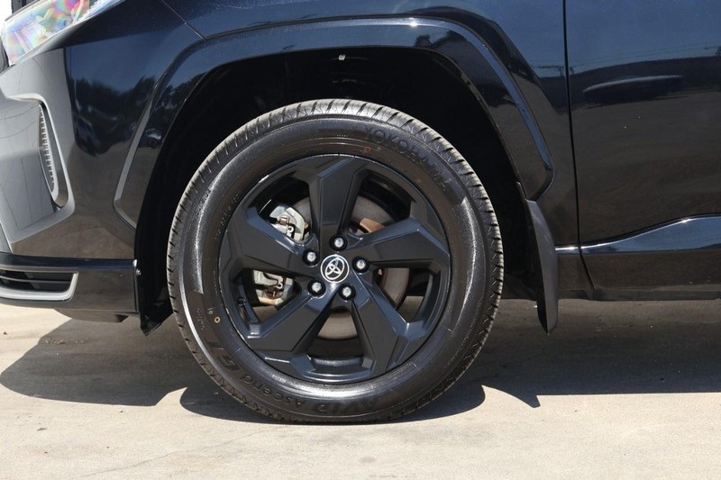 2021 Toyota RAV4 Prime XLE Premium photo 14