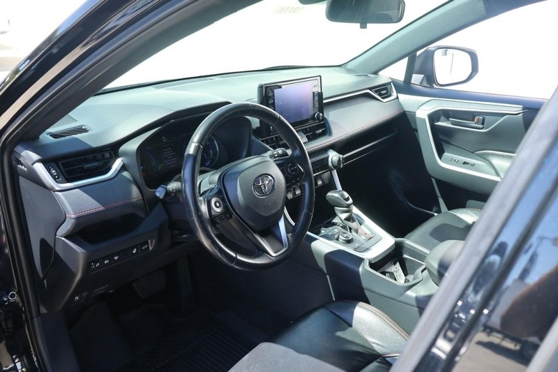 2021 Toyota RAV4 Prime XLE Premium photo 16