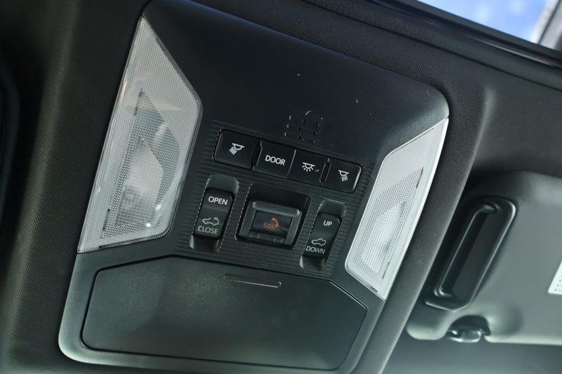 2021 Toyota RAV4 Prime XLE Premium photo 36