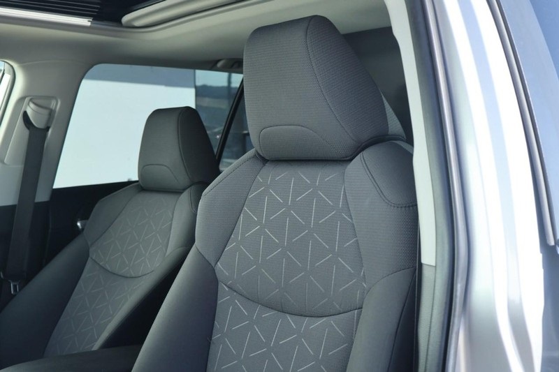 2019 Toyota RAV4 XLE photo 20