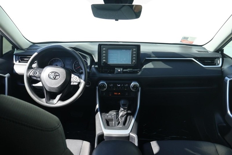 2019 Toyota RAV4 XLE photo 24