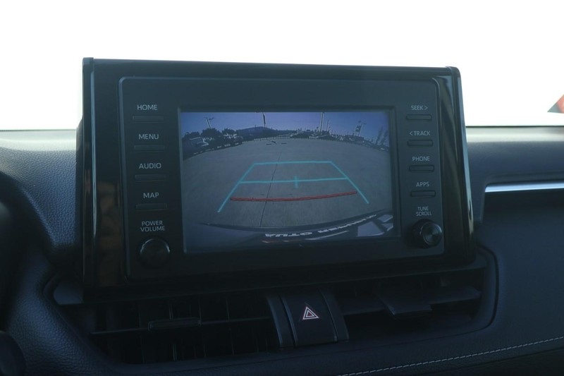 2019 Toyota RAV4 XLE photo 32