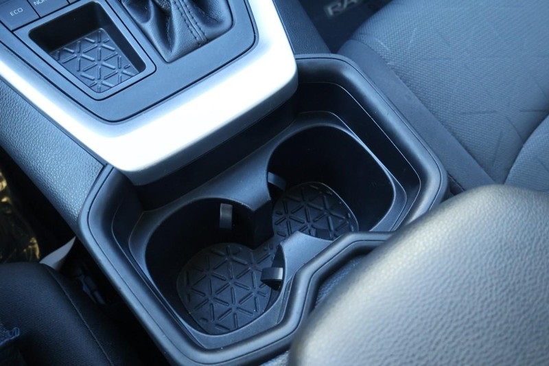 2019 Toyota RAV4 XLE photo 37