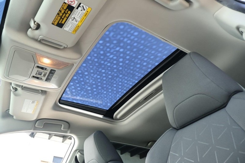 2019 Toyota RAV4 XLE photo 39