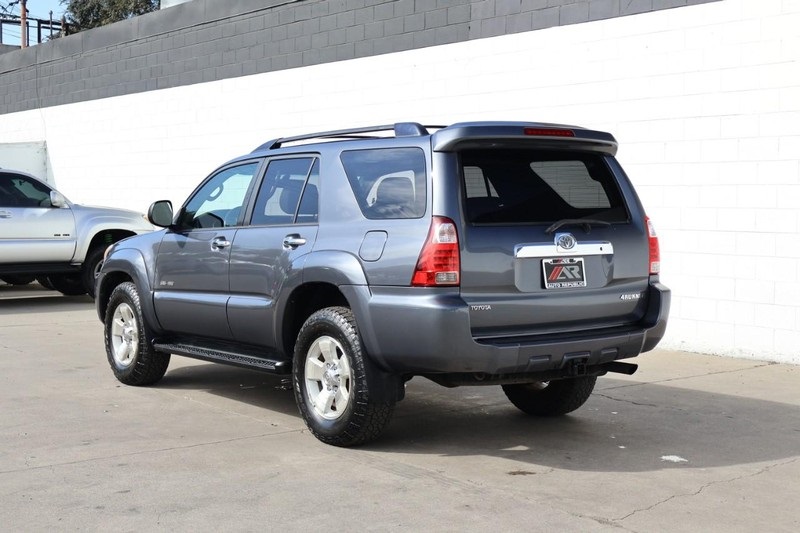 2006 Toyota 4Runner SR5 photo 8