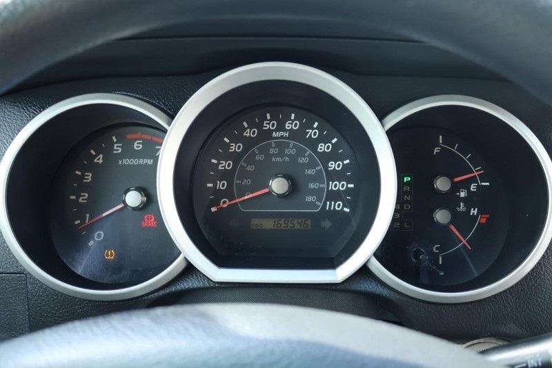 2006 Toyota 4Runner SR5 photo 22