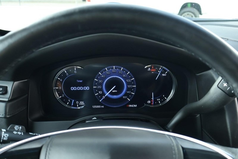 2016 Cadillac Escalade Platinum photo 34