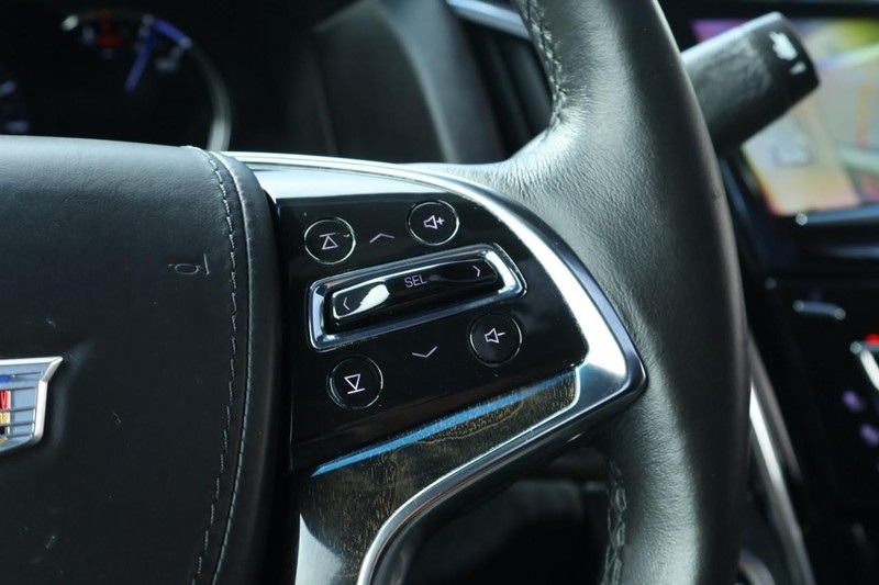 2016 Cadillac Escalade Platinum photo 38
