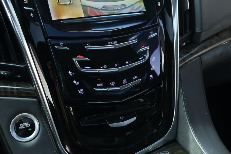 2016 Cadillac Escalade Platinum photo 43