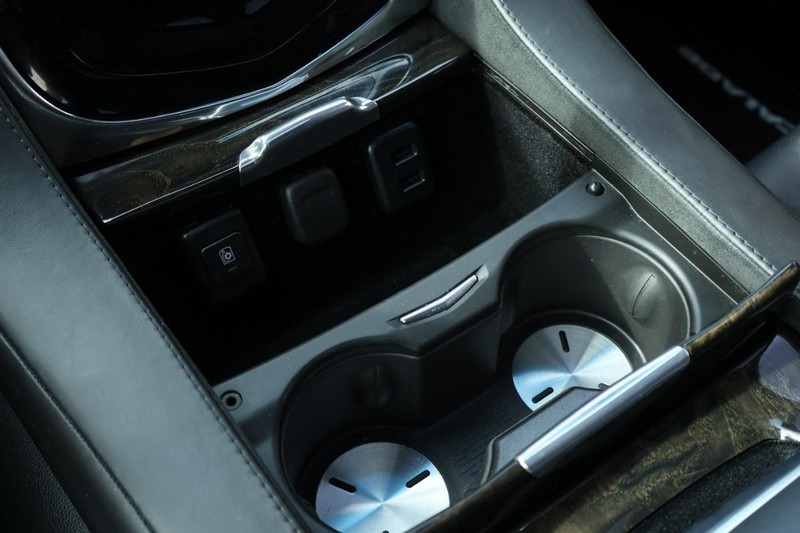 2016 Cadillac Escalade Platinum photo 44