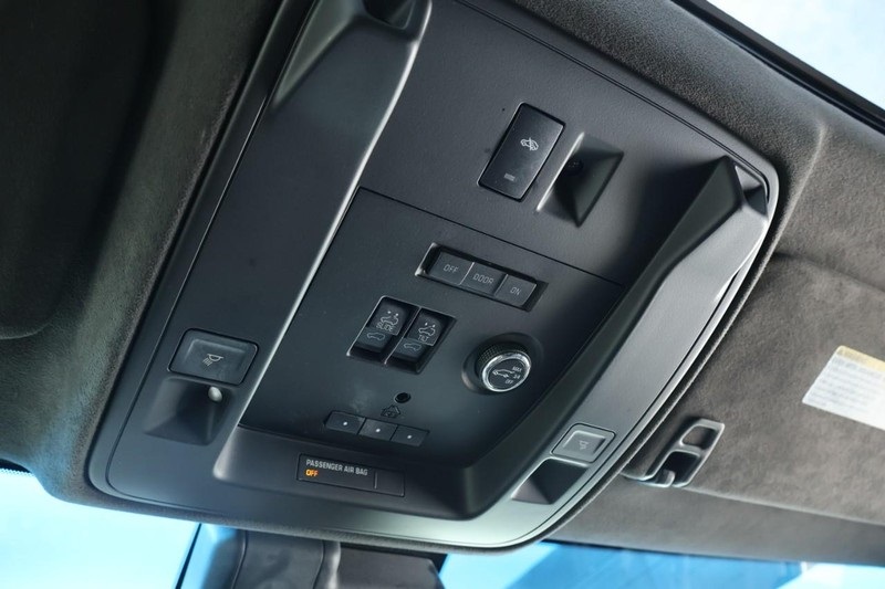 2016 Cadillac Escalade Platinum photo 46
