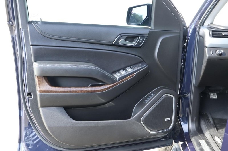 2019 Chevrolet Tahoe LT photo 17