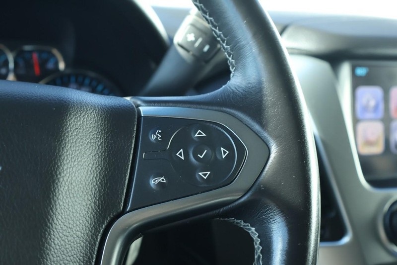 2017 Chevrolet Suburban LS photo 29