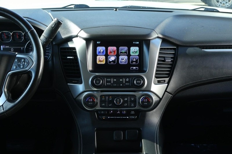2017 Chevrolet Suburban LS photo 30