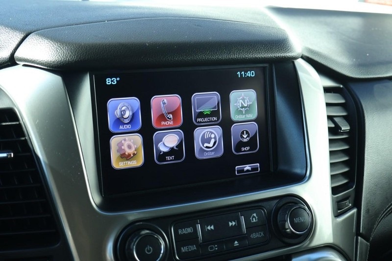 2017 Chevrolet Suburban LS photo 31