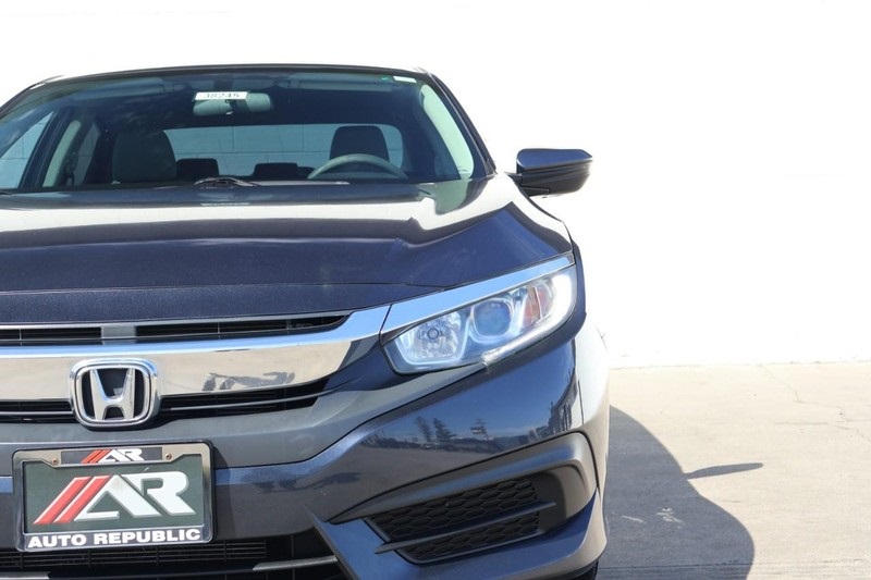 2017 Honda Civic LX photo 2