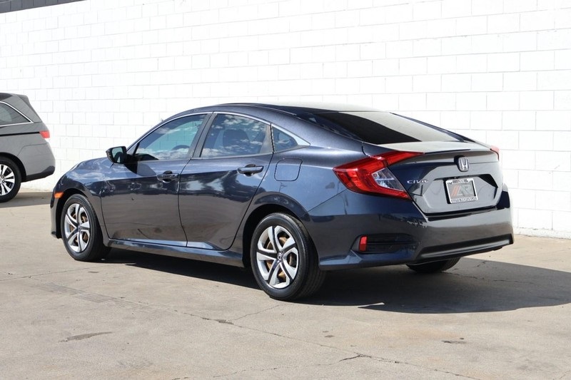 2017 Honda Civic LX photo 9
