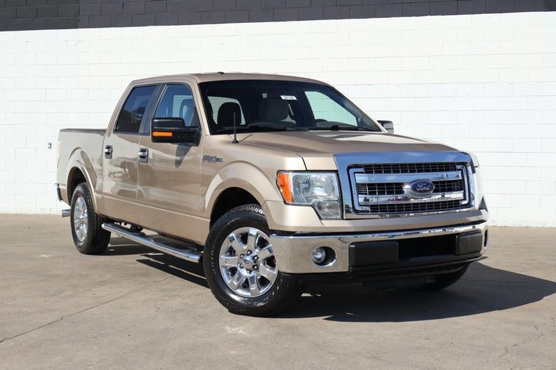 2013 Ford F-150 XLT photo 2