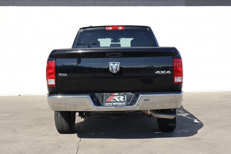 2024 Ram 1500 Classic SLT photo 6