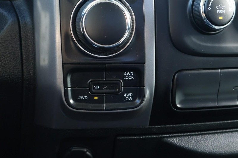 2024 Ram 1500 Classic SLT photo 32