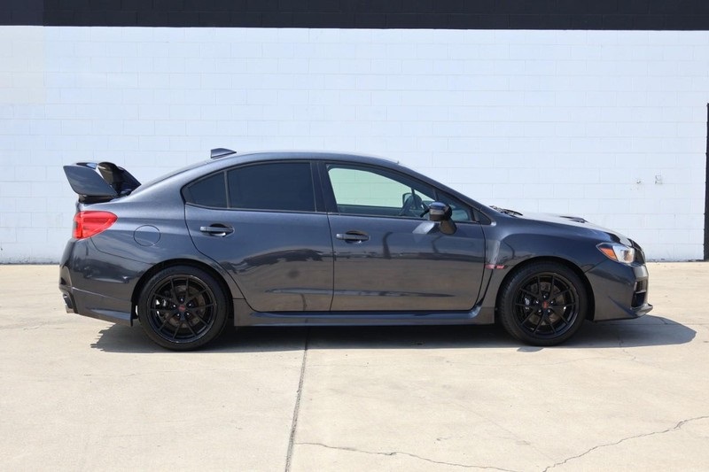 2016 Subaru WRX STI photo 4