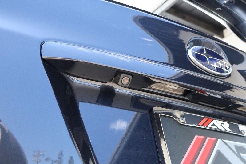 2016 Subaru WRX STI photo 9