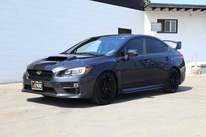 2016 Subaru WRX STI photo 12