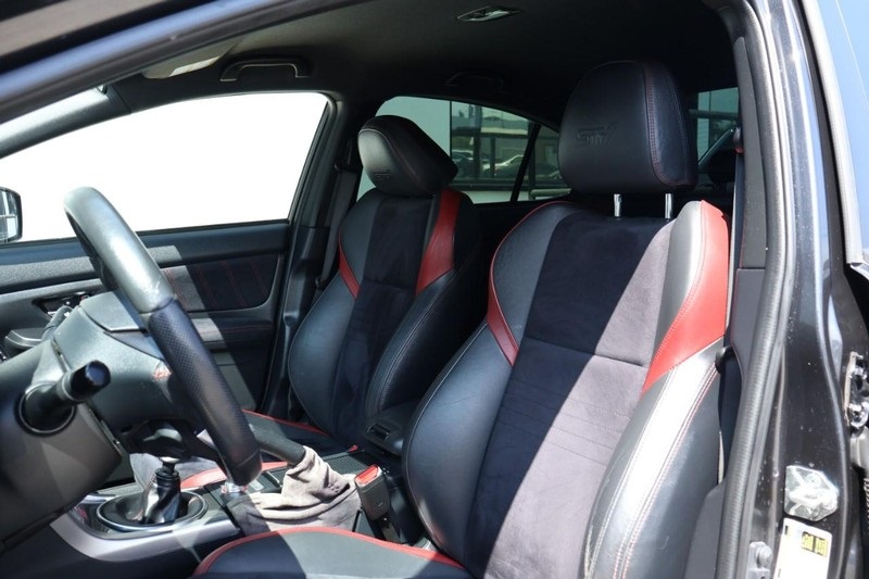 2016 Subaru WRX STI photo 17