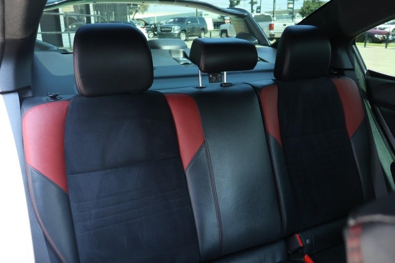 2016 Subaru WRX STI photo 21