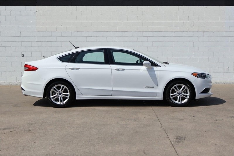 2018 Ford Fusion Hybrid SE photo 4