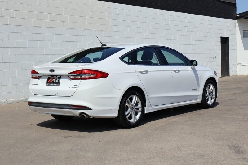 2018 Ford Fusion Hybrid SE photo 5