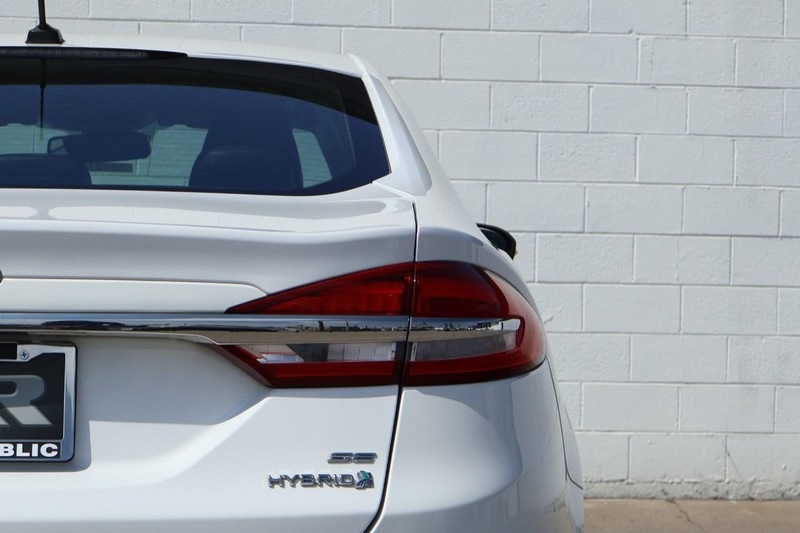 2018 Ford Fusion Hybrid SE photo 7