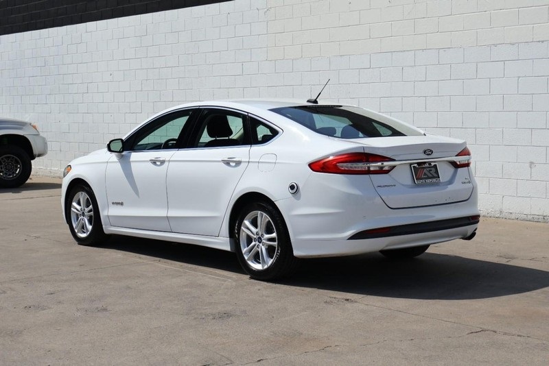 2018 Ford Fusion Hybrid SE photo 9