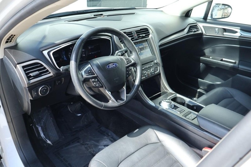 2018 Ford Fusion Hybrid SE photo 15
