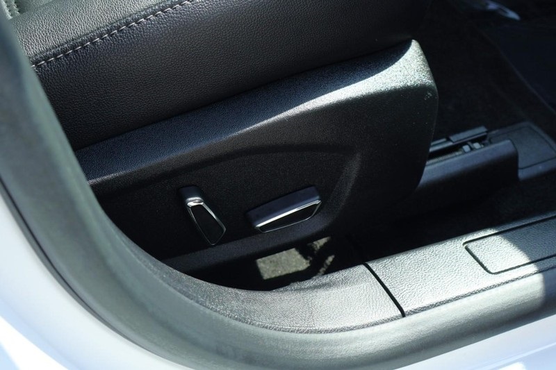 2018 Ford Fusion Hybrid SE photo 19