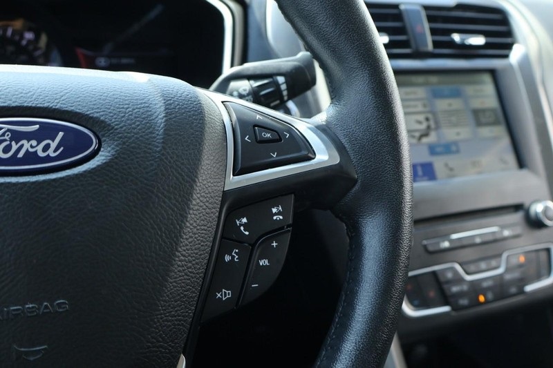 2018 Ford Fusion Hybrid SE photo 26