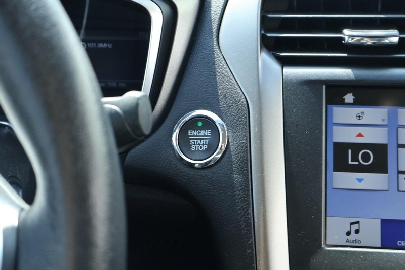 2018 Ford Fusion Hybrid SE photo 27