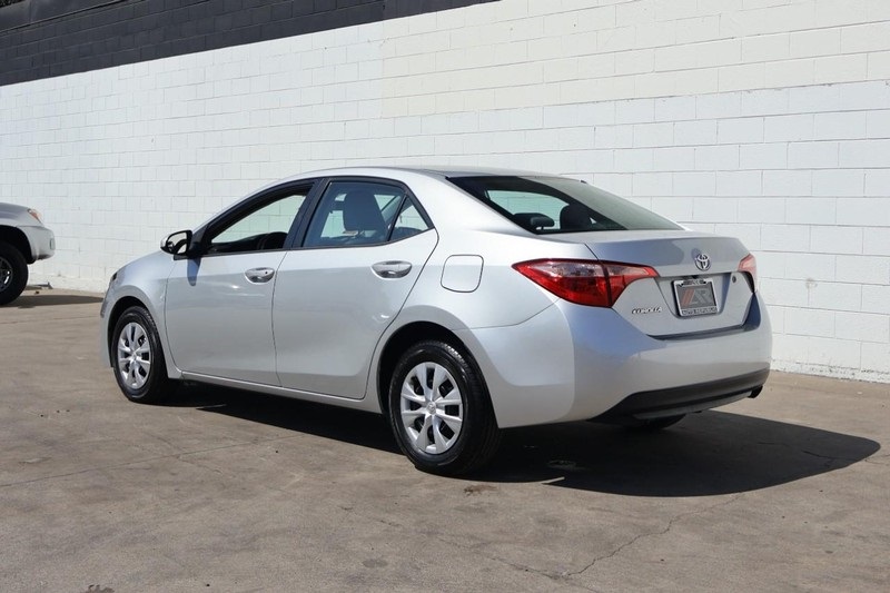 2017 Toyota Corolla L photo 10