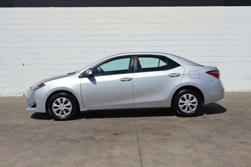 2017 Toyota Corolla L photo 11