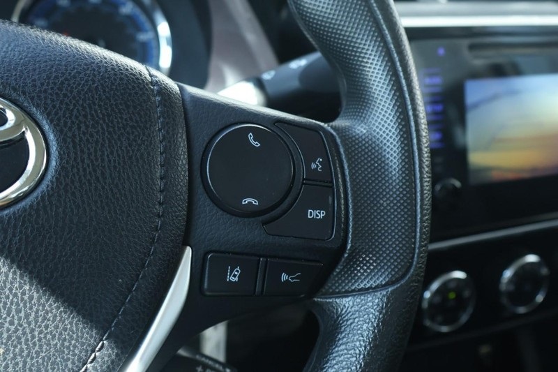 2017 Toyota Corolla L photo 26