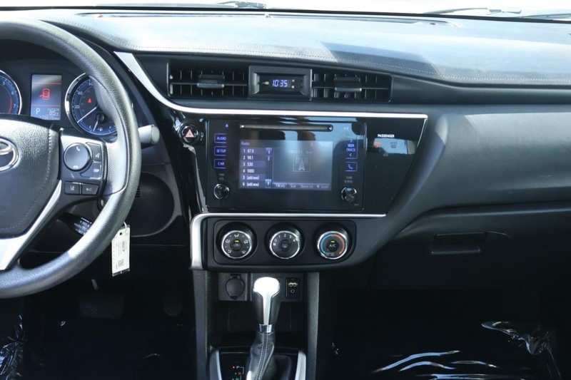 2017 Toyota Corolla L photo 27