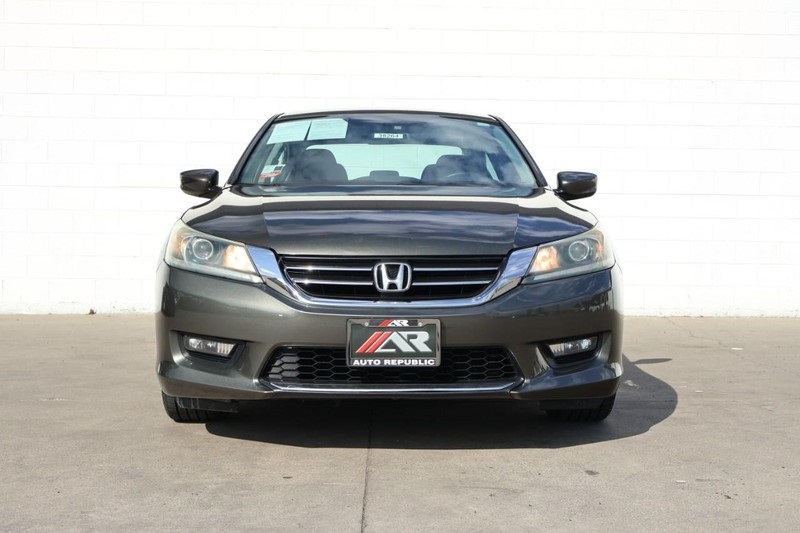 2014 Honda Accord Sport photo 2