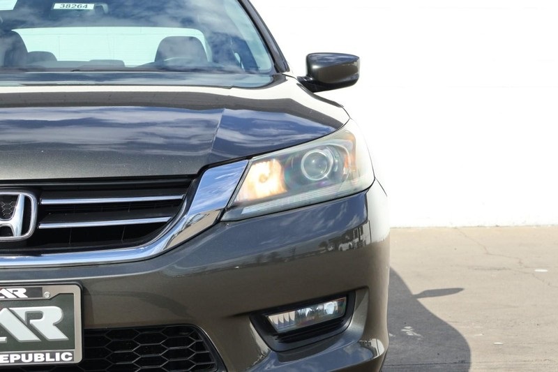 2014 Honda Accord Sport photo 3