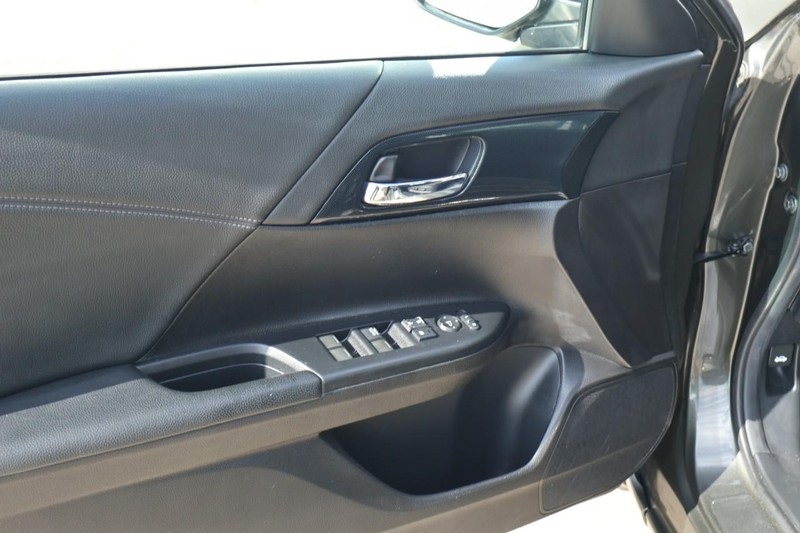 2014 Honda Accord Sport photo 16