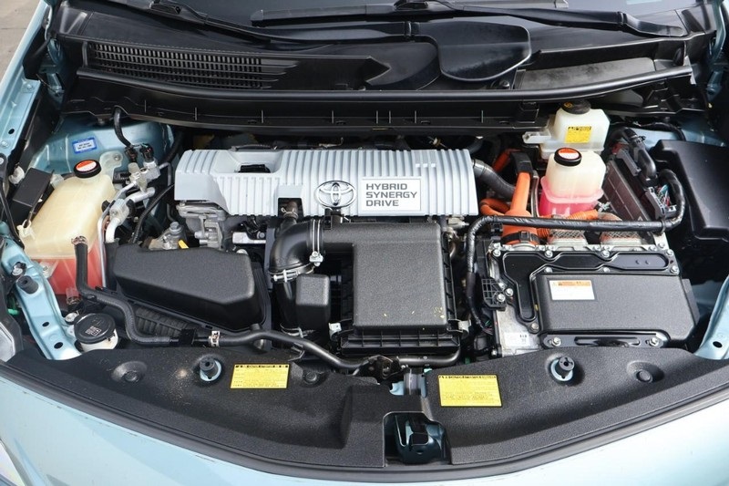 2014 Toyota Prius V Five photo 12