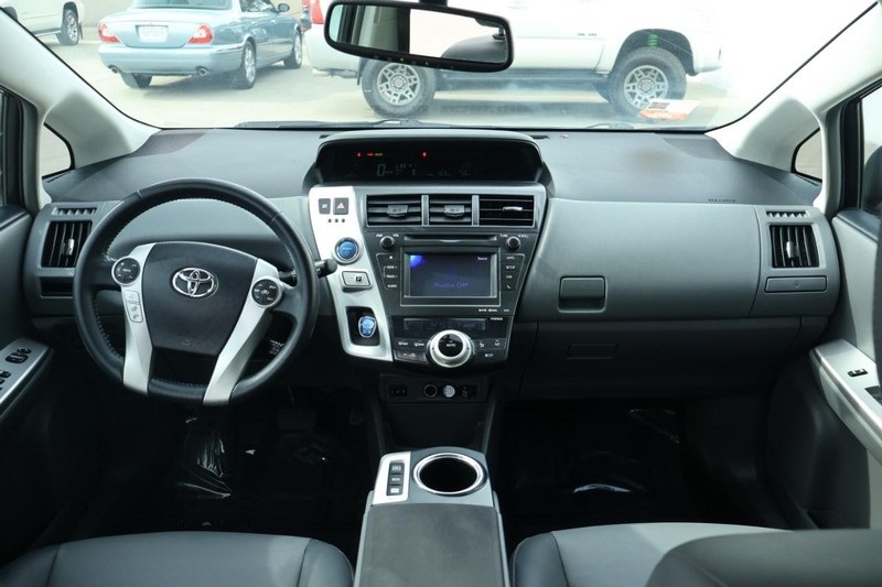 2014 Toyota Prius V Five photo 22