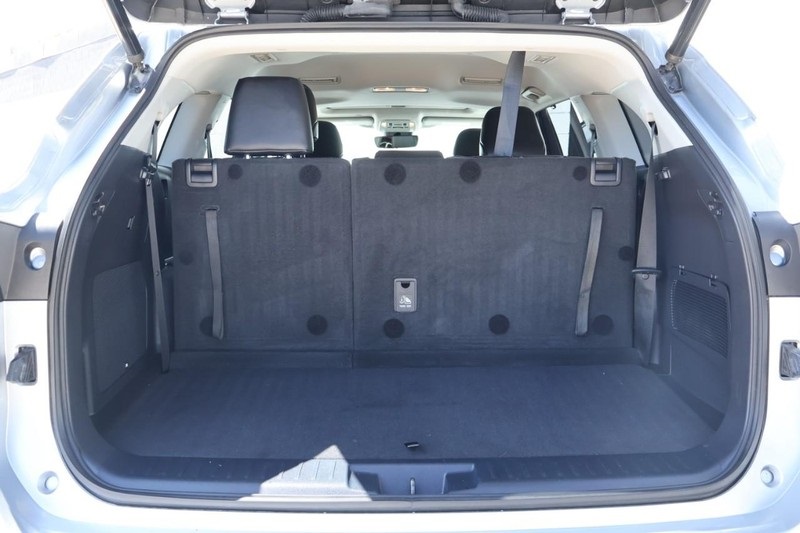 2021 Toyota Highlander Limited photo 6