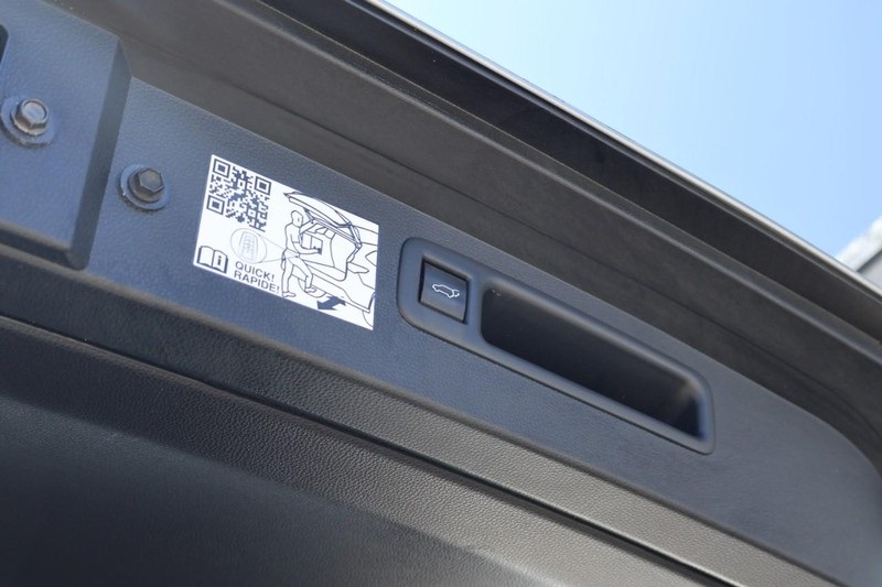 2021 Toyota Highlander Limited photo 7