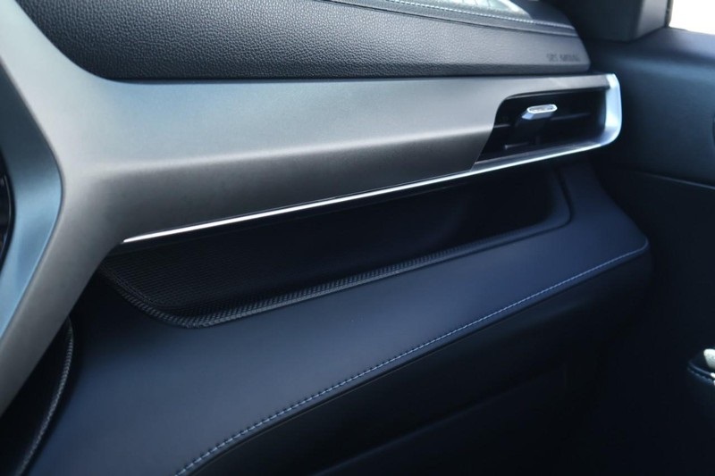 2021 Toyota Highlander Limited photo 21